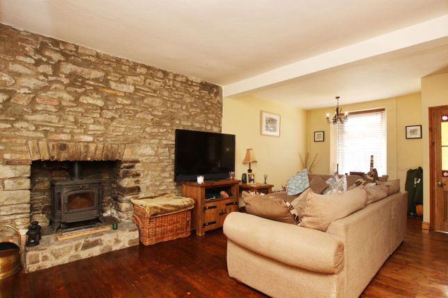 45, Swan Street, Llantrisant photo 2