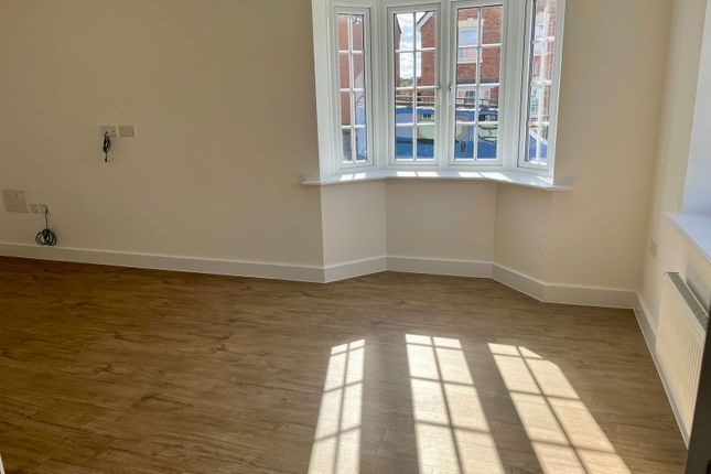 31 Limetree Way, Leicester photo 2
