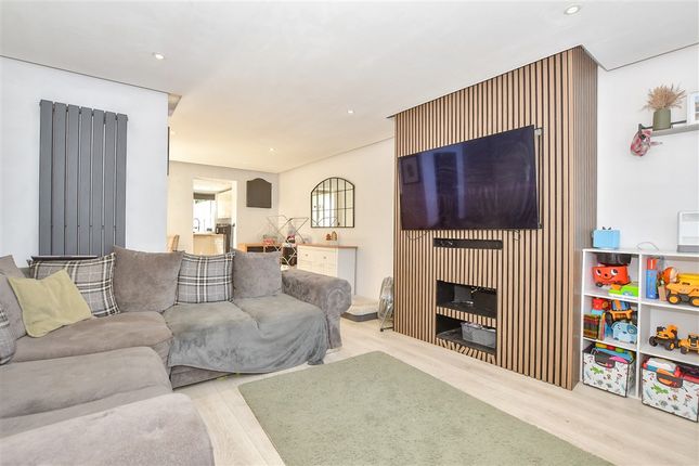 Swallow Road Larkfield, Aylesford photo 4