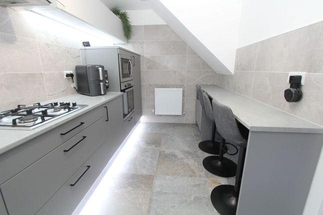 1, Morris Court, Brierley Hill photo 4