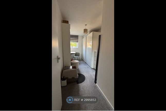 Newstone Crescent, Northampton photo 4