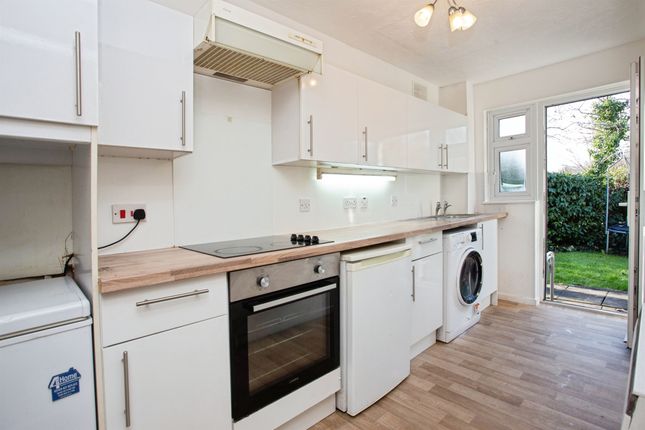 240, Rabournmead Drive, Northolt photo 3