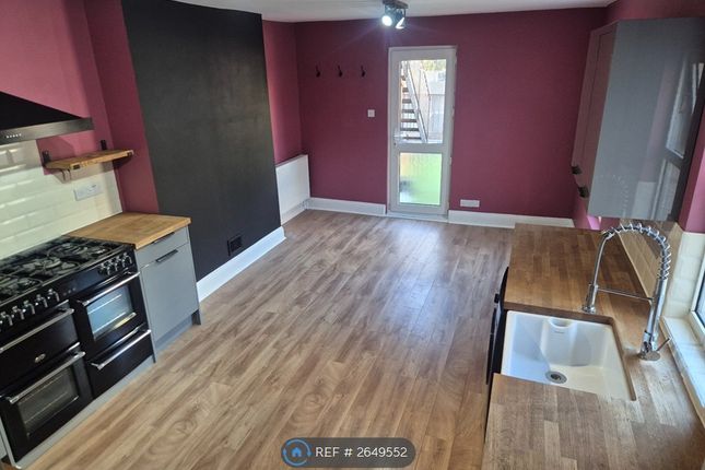 Flat, Connaught Avenue Mutley, Plymouth photo 4