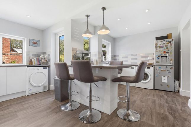 29, Padgetts Way, Hockley photo 3