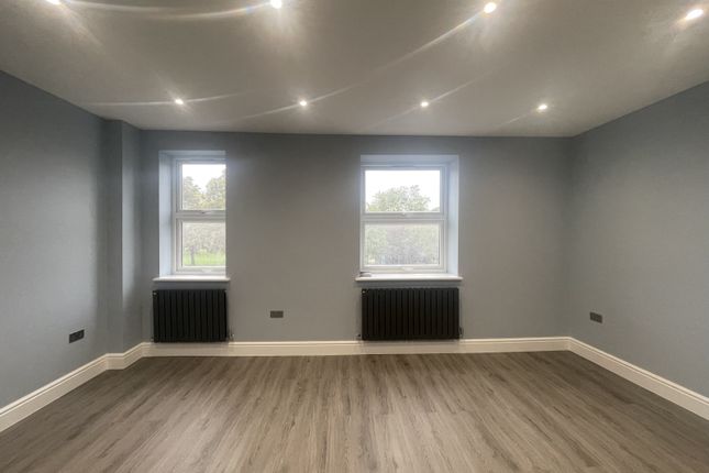 4Â Bedroom Flat For Rent