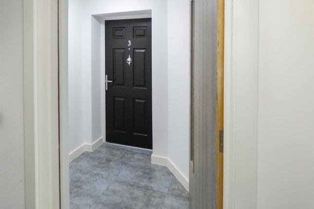 Flat 3, 545, London Road, Grays photo 3