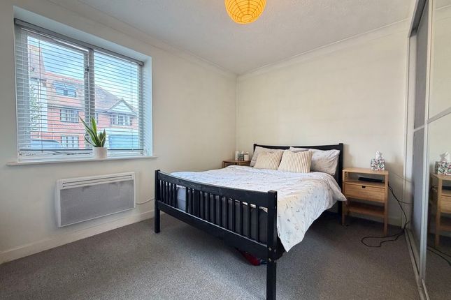 6 Priory Court, Campbell Road, Bognor Regis photo 4