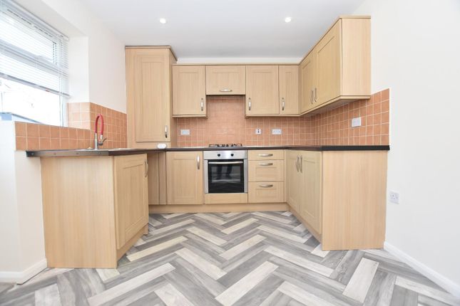 43, North Road, Chesterfield photo 4