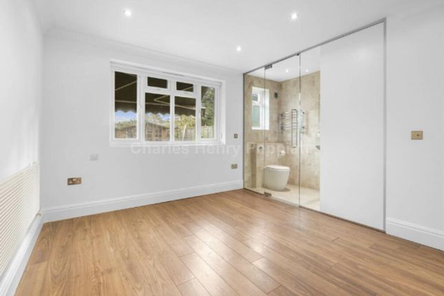 198 Brunswick Park Road, London photo 5