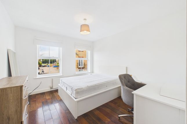 32, Ha'Penny Bridge Way, Hull photo 4