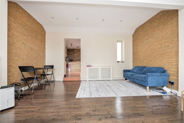 1, Stable Mews, Twickenham photo 2