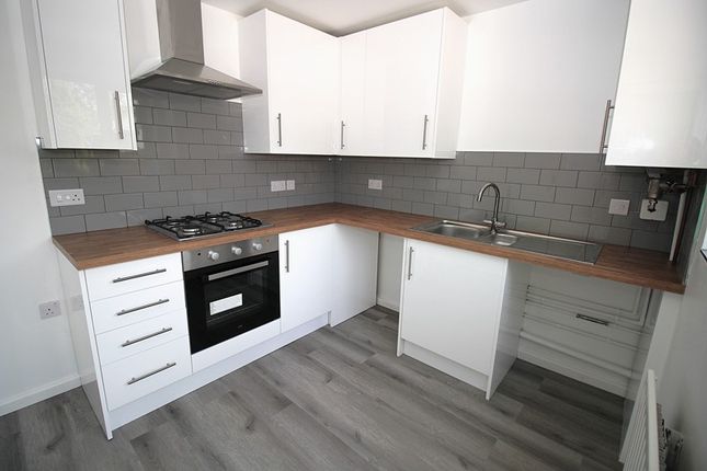 36 Hillesden Avenue, Elstow, Bedford photo 2