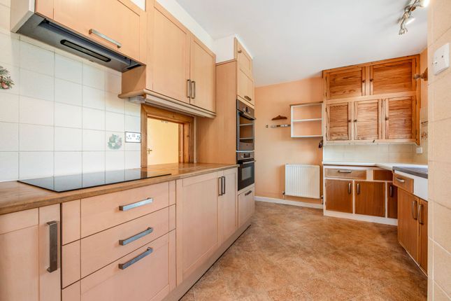 34 Willowbed Drive, Chichester photo 2