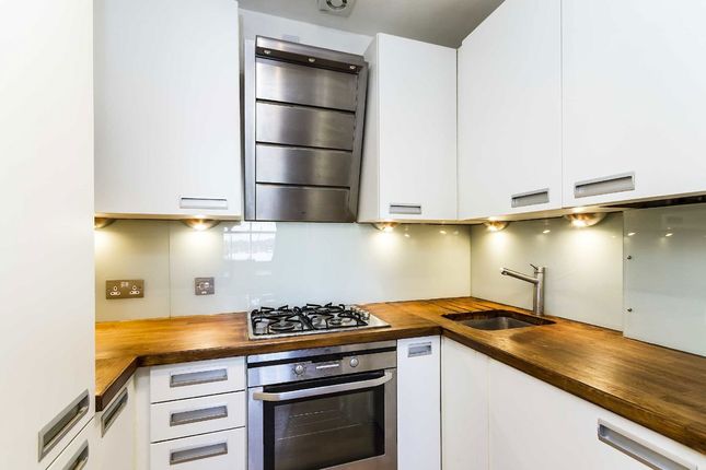 Flat 7, 24, Belgrave Gardens, London photo 4
