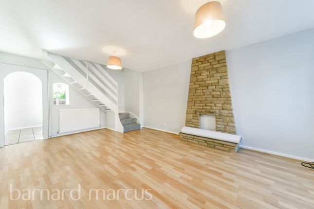 60, Delaporte Close, EPSOM photo 2