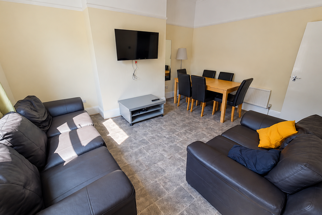 3 Norville Terrace, Leeds photo 3
