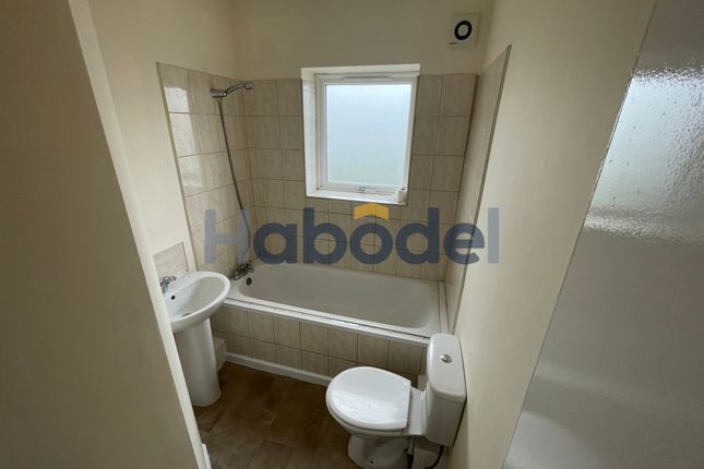 Flat C, 230 Midland Road, Barnsley photo 2