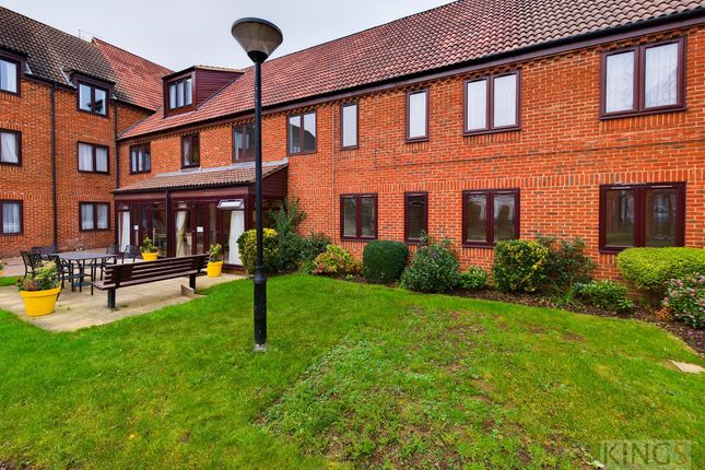 Thumbnail Flat for sale in Ashley Court, Hatfield