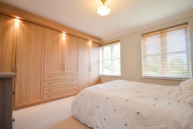 4 Ashwood Mansions, High Wycombe photo 3