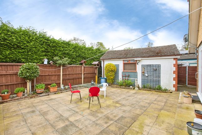 37, York Road, Church Gresley, Swadlincote photo 4