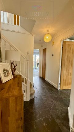 22 Chestnut Close, Featherstone photo 4