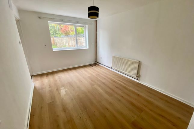 3, Campion Court, Northampton photo 3