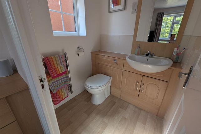 33, Peterhouse Close, Darlington photo 3