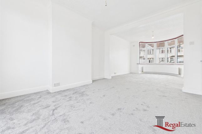 9, Radley Gardens, Harrow photo 3