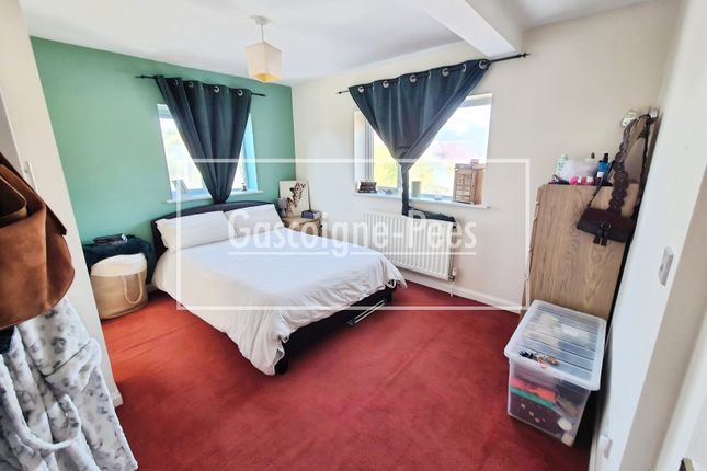 Flat 3, Camberley photo 5