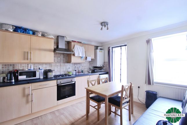 Pbox-Kitchen-325428.Jpg