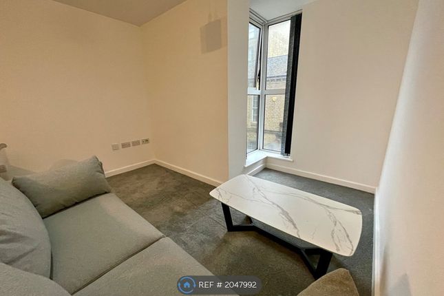 Flat to rent in The Gatehaus, Bradford