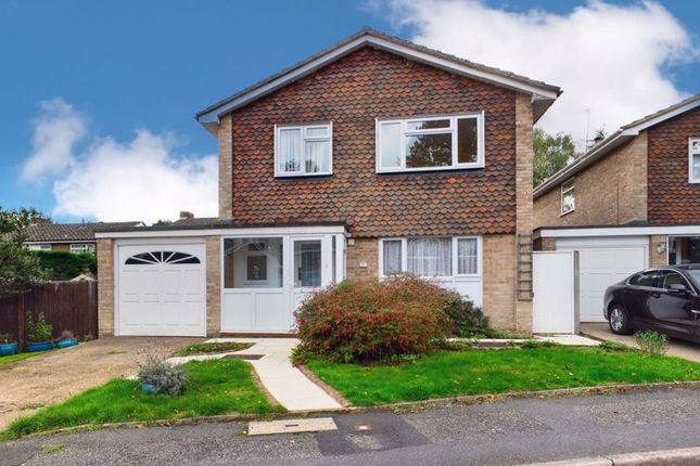 Thumbnail Detached house for sale in North Acre, Banstead