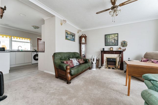 30, St. Margarets Drive, Brandon photo 4