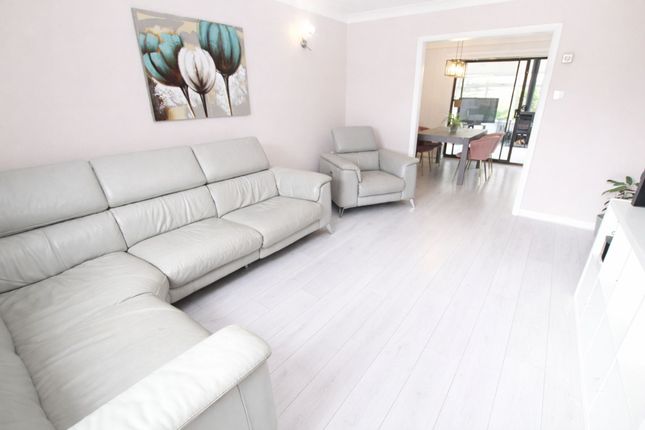 21 Edmunds Fold, Littleborough photo 3