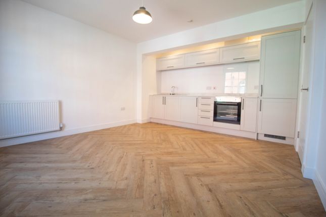 Flat 2, 23, High Street, Nottingham photo 2