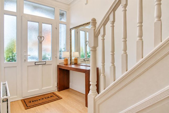 8, Electric Avenue, Westcliff-on-Sea photo 4