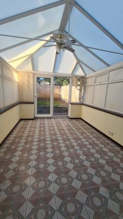 2 Feltham Close, Tile Cross, BIRMINGHAM photo 4