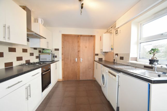6-bed terraced on Rhymney Street, Cardiff, £3,150/mo