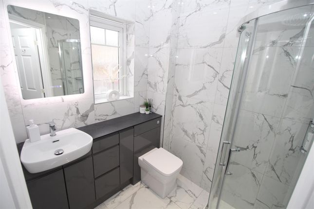 65, Scott Way, Greenock photo 4