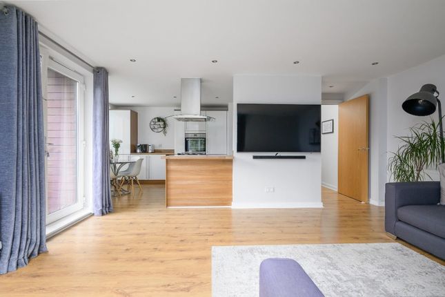 Flat 4, 7, East Pilton Farm Avenue, Edinburgh photo 4