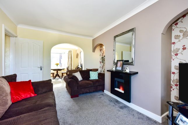 22, Highfield Road, Rotherham photo 4