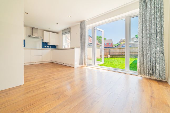 17, Clos Glascoed, Dinas Powys photo 2