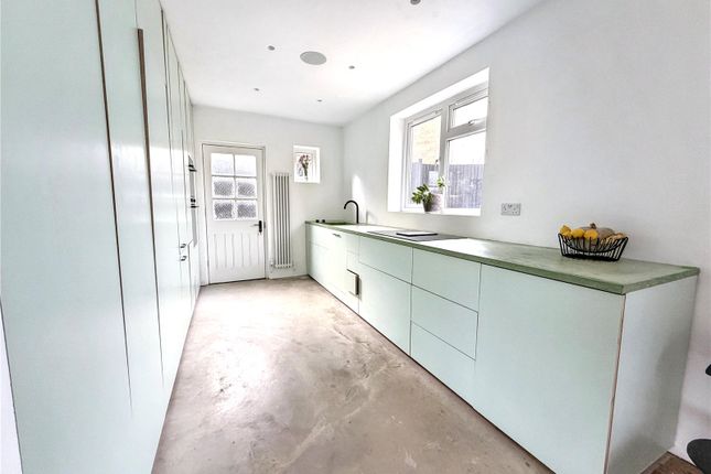 213, Haycombe Drive, Bath photo 4