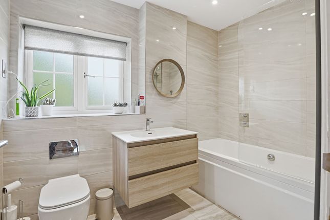 7 Wavendon Lodge Mews, Milton Keynes photo 4