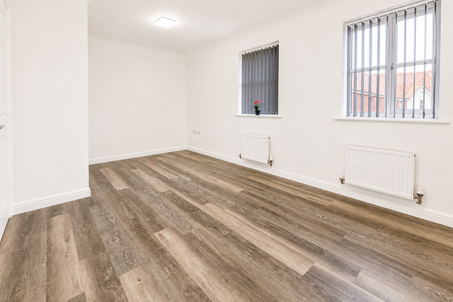 19, Brendon Court, Colchester photo 4