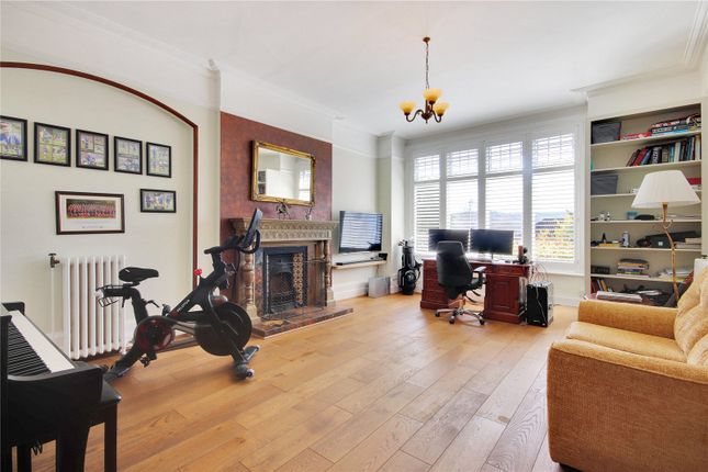 57, Castle Avenue, Kent photo 4