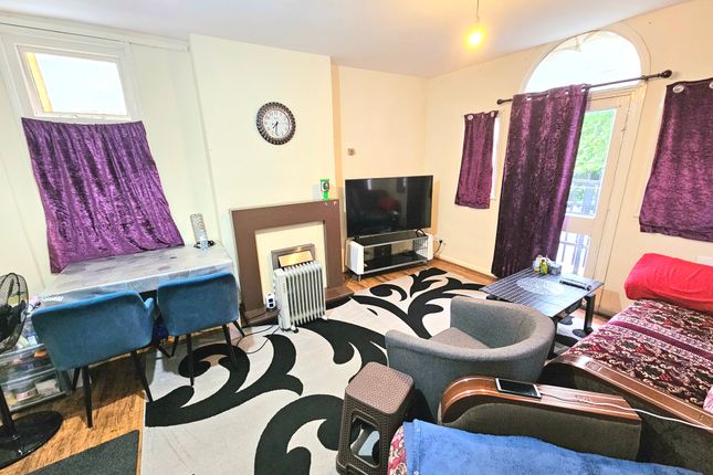 146, St. Saviours Road, Leicester photo 2