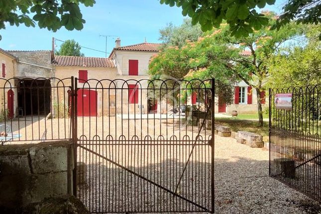 Thumbnail Property for sale in Saintes, 17260, France, Poitou-Charentes, Saintes, 17260, France