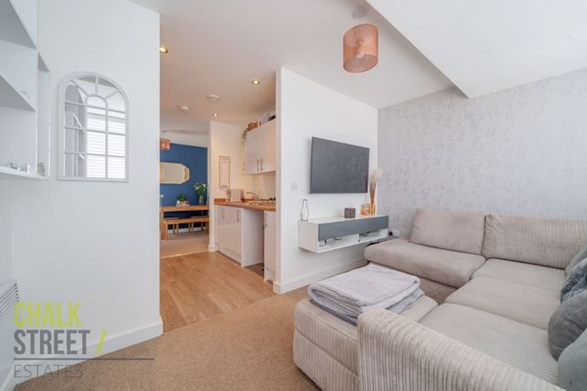 Thumbnail Flat for sale in Queens Moat House, St. Edwards Way, Romford