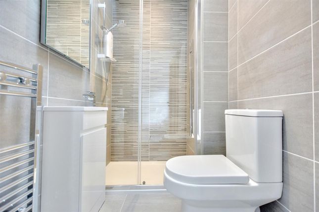En Suite 2.Jpeg